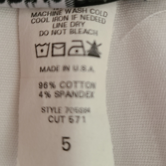 Spring Street Capris - Picture 7 of 8